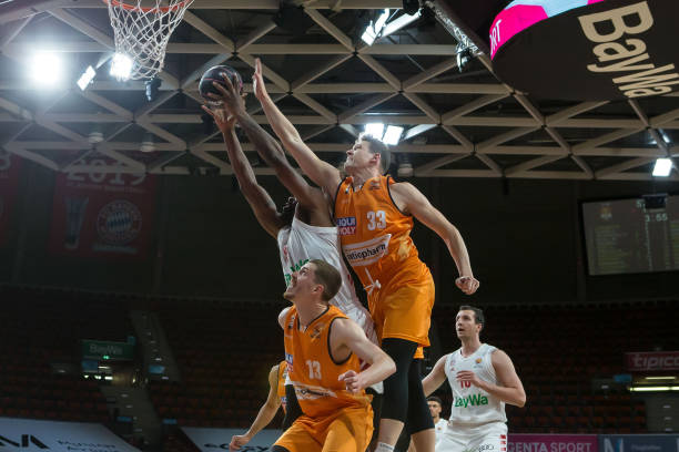 大背景下 大背景下