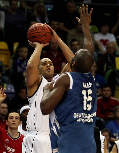 而在社交媒 而在社交媒